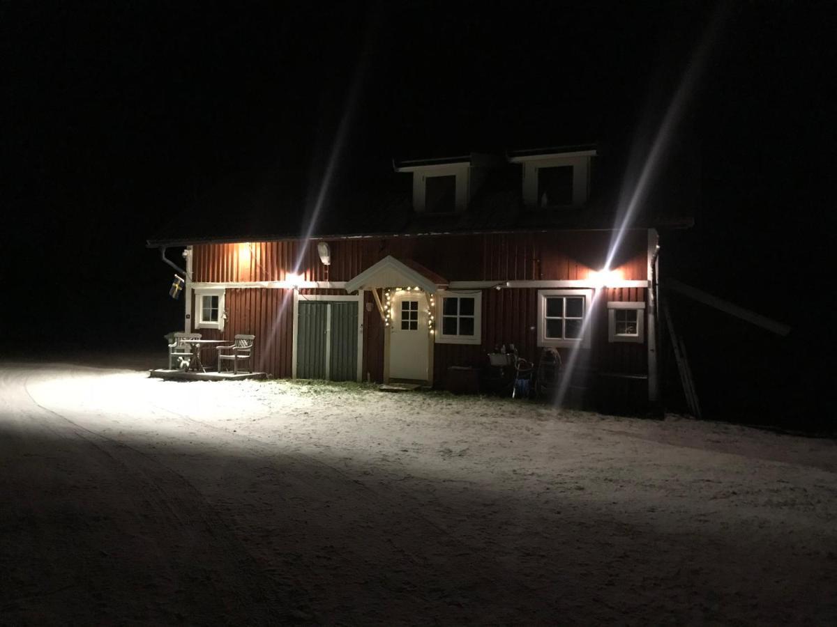 Bed and Breakfast Ranch Mörby Stora Mellosa Exterior foto