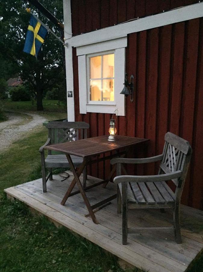 Bed and Breakfast Ranch Mörby Stora Mellosa Exterior foto